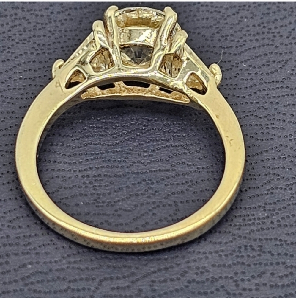 Avon Sterling Silver an CZ cluster Ring. Such colors !! 7 - Picture 3 of 8